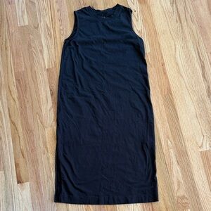 Everlane Black Organic weekend midi T dress with side slit